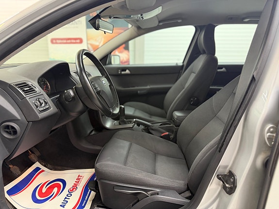 Volvo V50 8 of 19