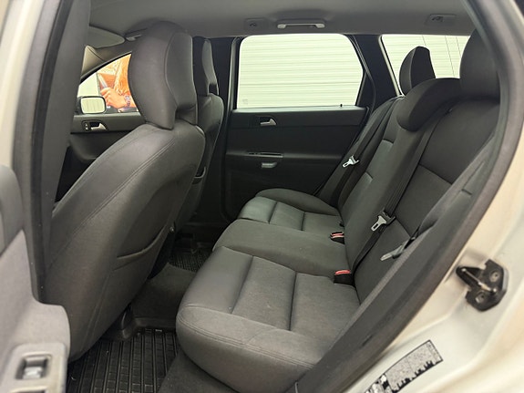 Volvo V50 10 of 19