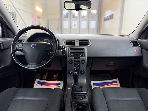 Volvo V50 15 of 19