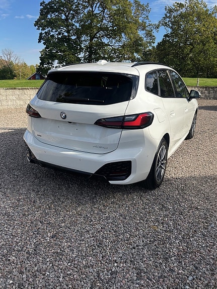 BMW 225e 5 of 13