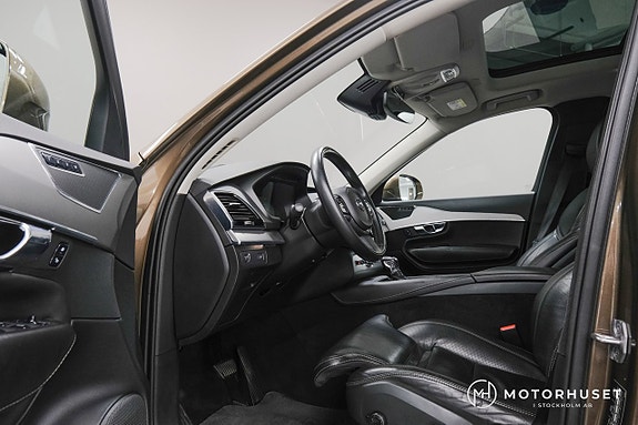 Volvo XC90 8 of 30