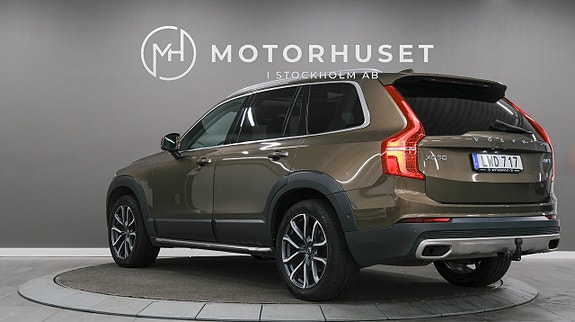 Volvo XC90 4 of 30