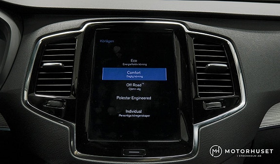 Volvo XC90 20 of 30