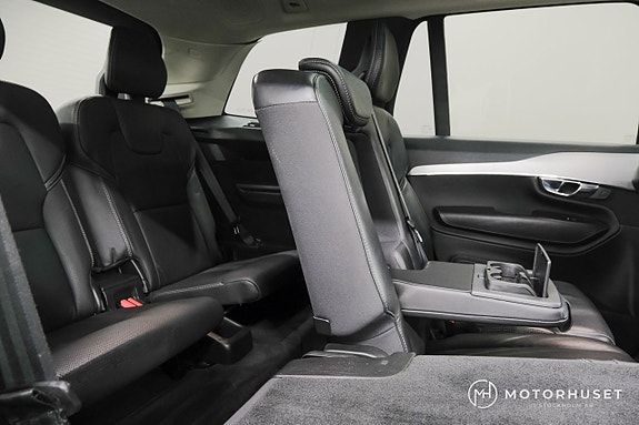 Volvo XC90 13 of 30