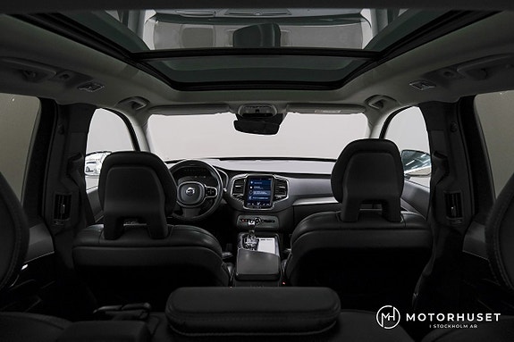 Volvo XC90 14 of 30