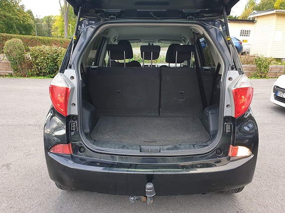 Toyota Verso-S 15 of 18