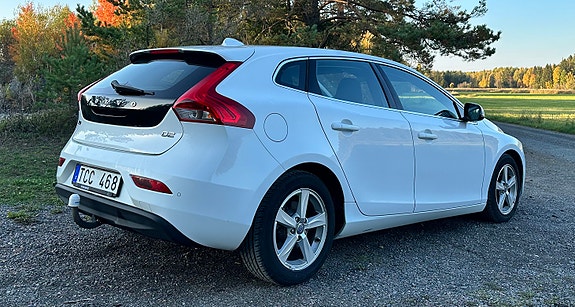 Volvo V40 4 of 8
