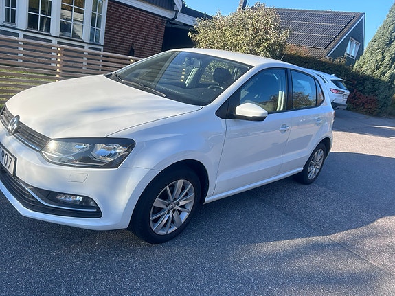 Volkswagen Polo 2 of 7