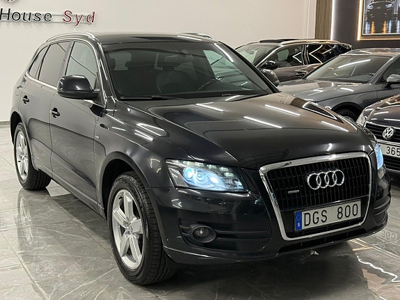 Audi Q5 2 of 21