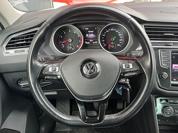 Volkswagen Tiguan 13 of 18