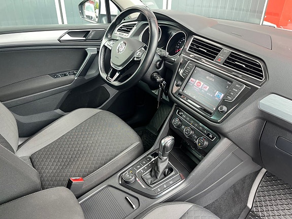 Volkswagen Tiguan 10 of 18