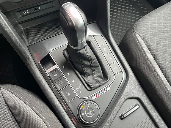 Volkswagen Tiguan 14 of 18