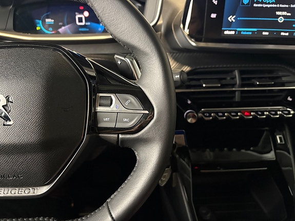 Peugeot 208 17 of 19