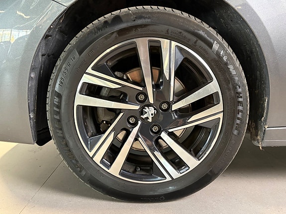 Peugeot 208 19 of 19
