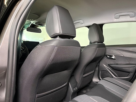 Peugeot 208 8 of 19
