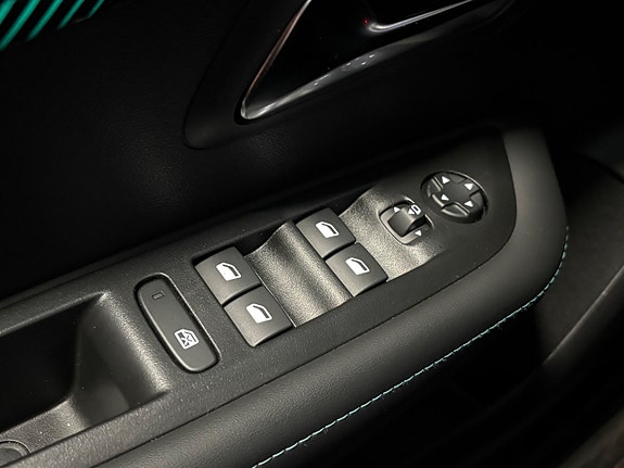 Peugeot 208 18 of 19