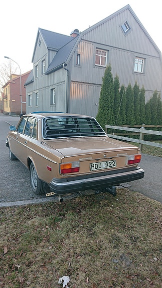 Volvo 164 2 of 9