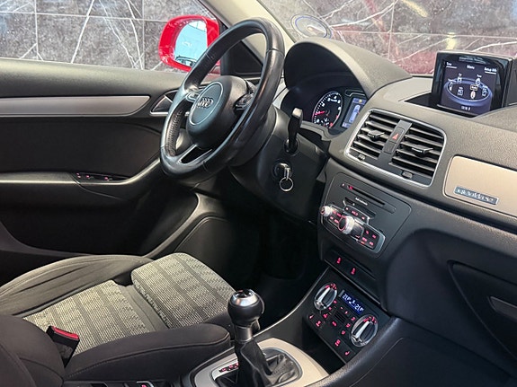 Audi Q3 16 of 21