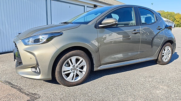 Toyota Yaris 3 of 15