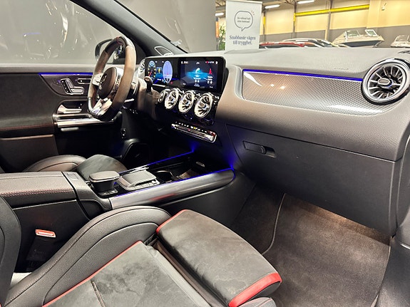 Mercedes-Benz GLA250+ 14 of 16