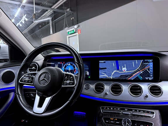 Mercedes-Benz E200 8 of 18
