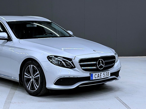 Mercedes-Benz E200 5 of 18