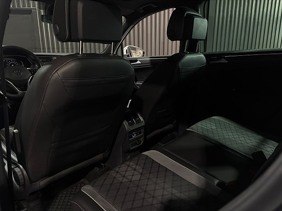Volkswagen Tiguan 17 of 23