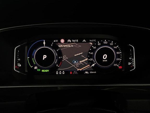 Volkswagen Tiguan 15 of 23