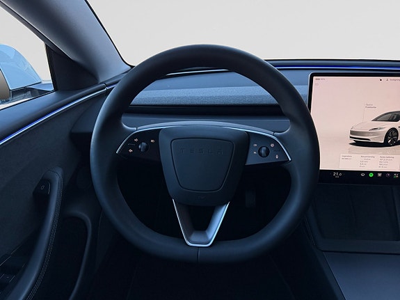 Tesla Model 3 14 of 26