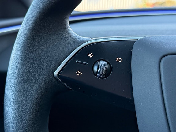 Tesla Model 3 23 of 26
