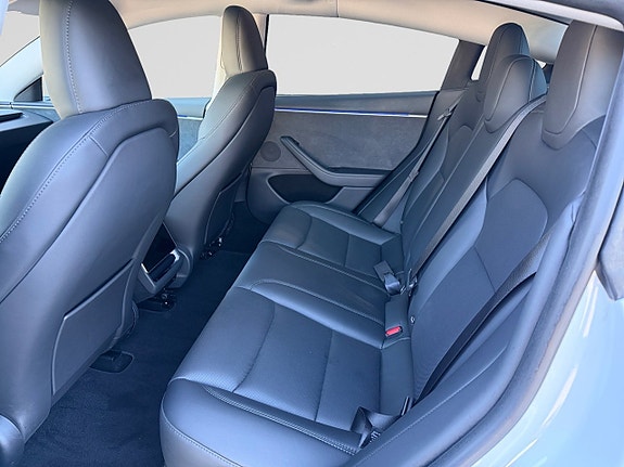 Tesla Model 3 15 of 26