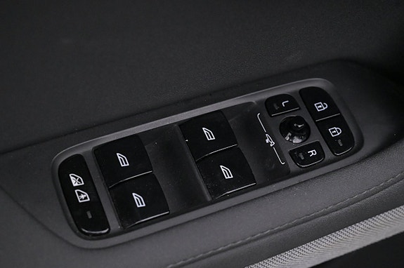Polestar 2 10 of 27