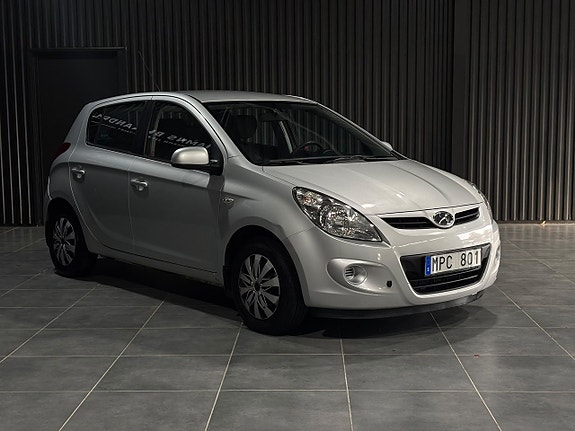 Hyundai i20 3 of 16