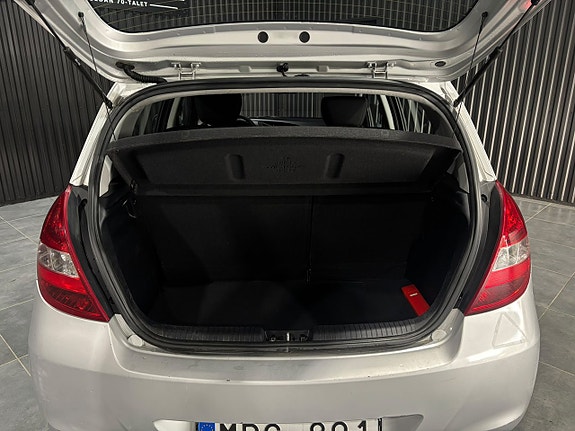 Hyundai i20 7 of 16