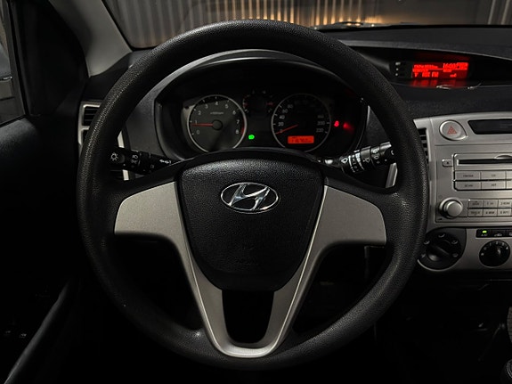 Hyundai i20 11 of 16
