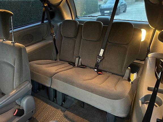 Chrysler Grand Voyager 13 of 25