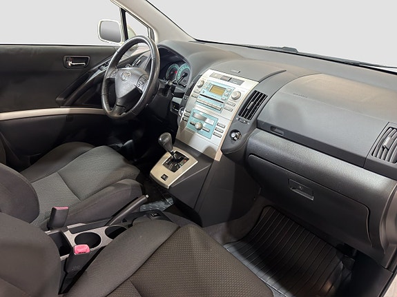 Toyota Corolla Verso 14 of 20