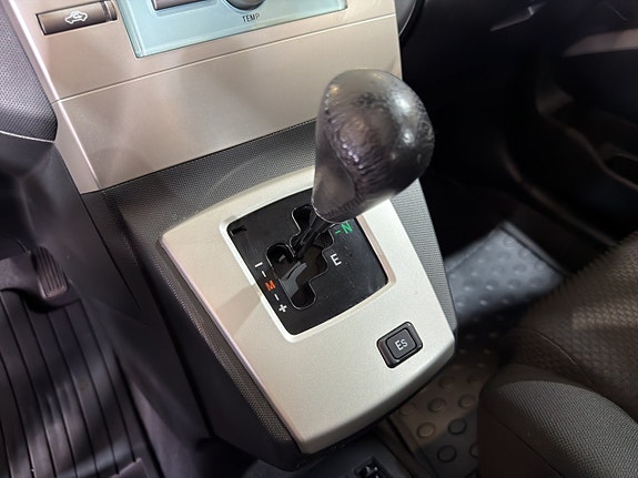 Toyota Corolla Verso 16 of 20