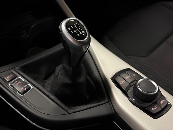 BMW 118i 22 of 30