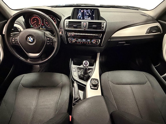 BMW 118i 9 of 30