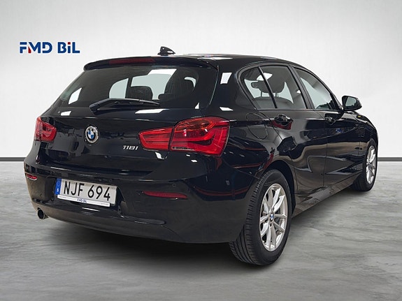 BMW 118i 5 of 30