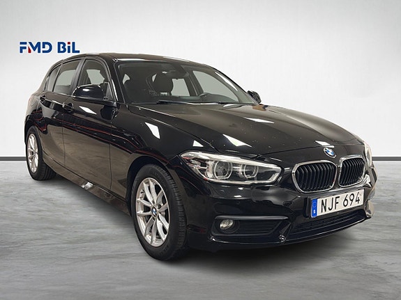 BMW 118i 4 of 30