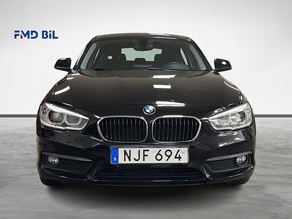 BMW 118i 3 of 30