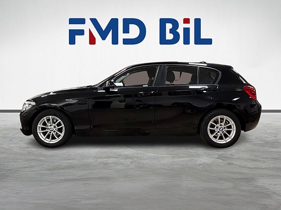 BMW 118i 2 of 30