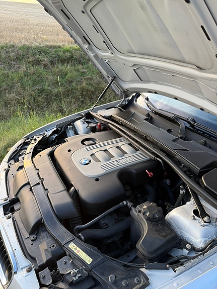 BMW 325d 9 of 12