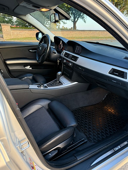 BMW 325d 8 of 12