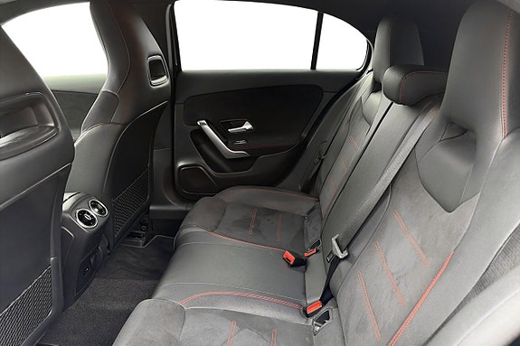 Mercedes-Benz A180 10 of 12
