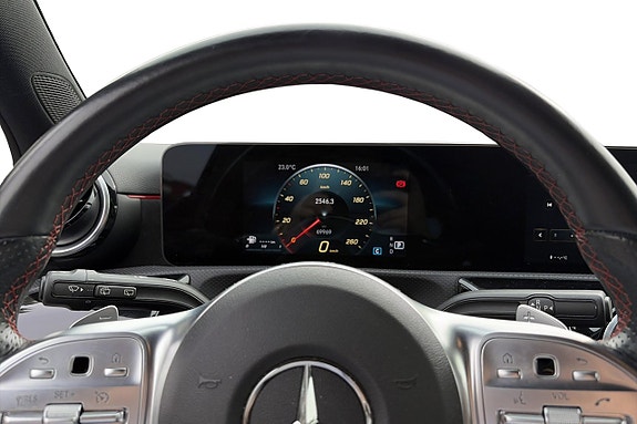 Mercedes-Benz A180 8 of 12