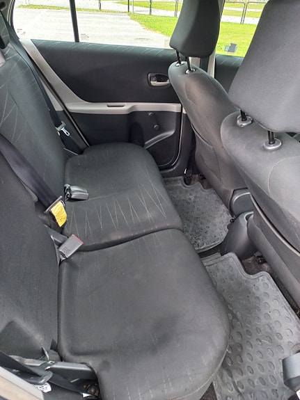 Toyota Yaris 6 of 6