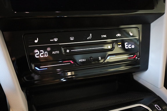 Volkswagen Passat 24 of 29